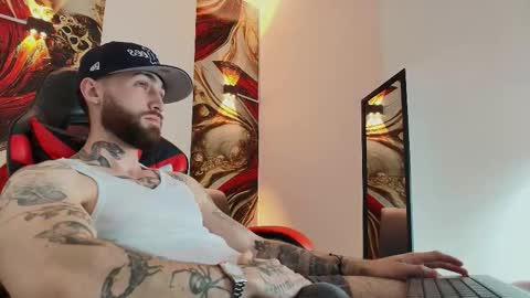 Snapshot of luke_davis01 chatting on 4, 11, 2025 LUKE online show from 4, 11, 2025