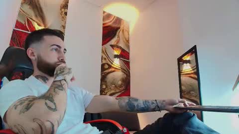 Snapshot of luke_davis01 chatting on 11, 11, 2025 LUKE online show from 11, 11, 2025