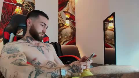 Snapshot of luke_davis01 chatting on 13, 11, 2025 LUKE online show from 13, 11, 2025