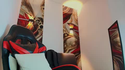 Snapshot of luke_davis01 chatting on 26, 11, 2025 LUKE online show from 26, 11, 2025