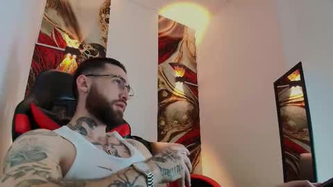 Snapshot of luke_davis01 chatting on 27, 11, 2025 LUKE online show from 27, 11, 2025