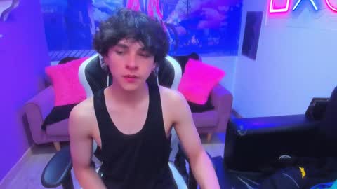 Snapshot of luke_howland chatting on 14, 12, 2024 Luke online show from 14, 12, 2024