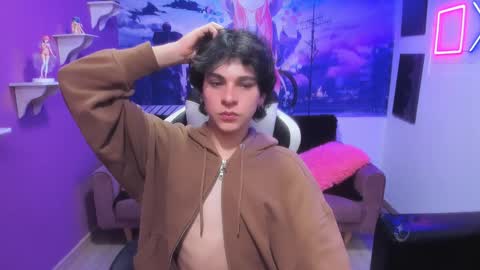 Snapshot of luke_howland chatting on 17, 12, 2024 Luke online show from 17, 12, 2024