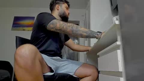 Snapshot of lukedenver chatting on 13, 11, 2025 Luke online show from 13, 11, 2025