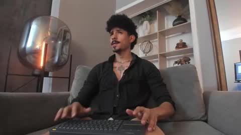 Snapshot of lukeetaylor_ chatting on 11, 10, 2025 Luke Taylor online show from 11, 10, 2025