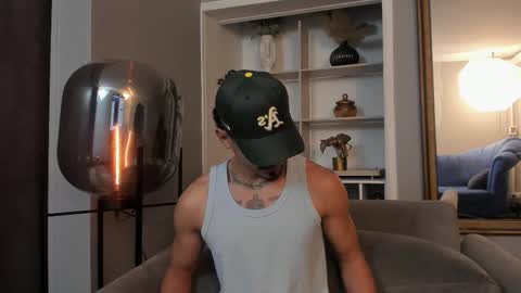 Snapshot of lukeetaylor_ chatting on 29, 10, 2025 Luke Taylor online show from 29, 10, 2025