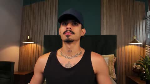 Snapshot of lukeetaylor_ chatting on 6, 11, 2025 Luke Taylor online show from 6, 11, 2025