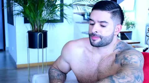 Lukhas f4f online show from 13, 4, 2026