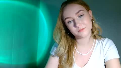 Lulu Baby18 online show from 4, 3, 2025