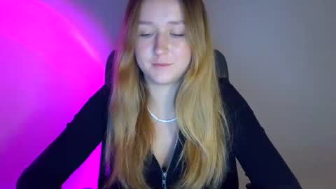 Lulu Baby18 online show from 12, 11, 2025