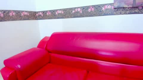 Snapshot of lulu_james chatting on 8, 11, 2025 I AM LULU online show from 8, 11, 2025