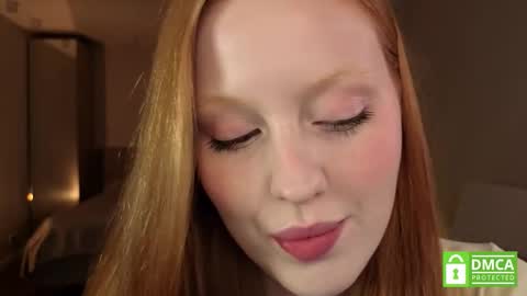 Snapshot of lulu_moons chatting on 4, 10, 2025 Lulu online show from 4, 10, 2025