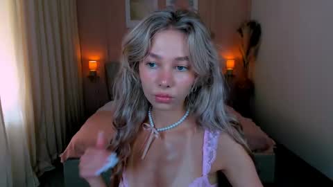 Snapshot of lulualise chatting on 17, 5, 2026 Alise online show from 17, 5, 2026