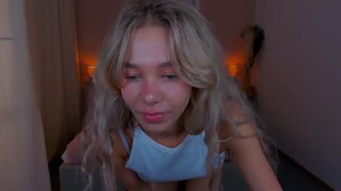 Snapshot of lulualise chatting on 23, 6, 2026 Alise online show from 23, 6, 2026
