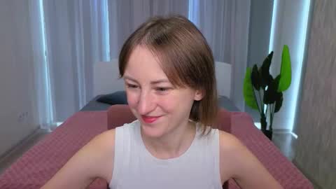 Snapshot of luluchiiii chatting on 17, 10, 2025 Lily online show from 17, 10, 2025