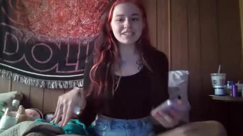 Snapshot of lulupixxx chatting on 1, 2, 2025 Connie online show from 1, 2, 2025