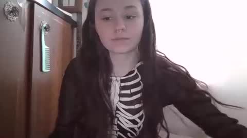 Snapshot of lulupixxx chatting on 20, 2, 2025 Connie online show from 20, 2, 2025