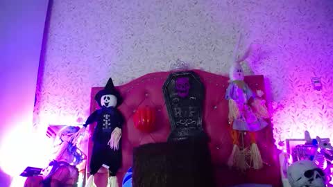 Snapshot of luly_blue chatting on 24, 10, 2025 Luly online show from 24, 10, 2025