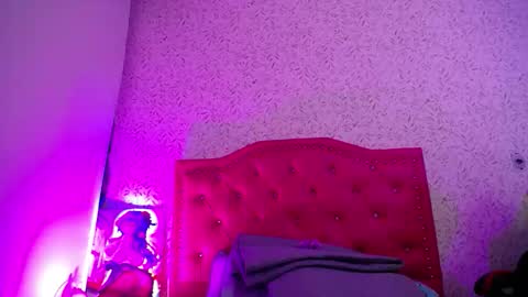 Snapshot of luly_blue chatting on 14, 11, 2025 Luly online show from 14, 11, 2025