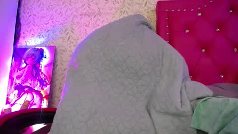 Snapshot of luly_blue chatting on 15, 11, 2025 Luly online show from 15, 11, 2025