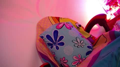 Snapshot of luly_blue chatting on 28, 11, 2025 Luly online show from 28, 11, 2025