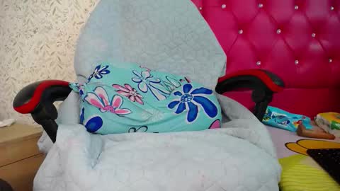 Snapshot of luly_blue chatting on 29, 11, 2025 Luly online show from 29, 11, 2025