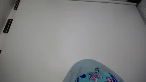 Snapshot of luly_blue chatting on 30, 11, 2025 Luly online show from 30, 11, 2025