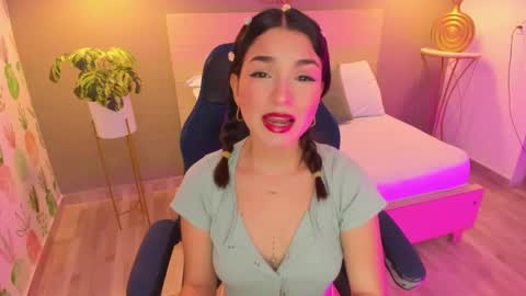 Snapshot of luma_sky chatting on 5, 10, 2025 L U M A online show from 5, 10, 2025