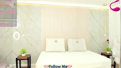 luminous__queen online show from 9, 2, 2025