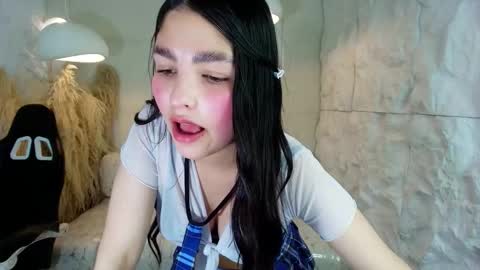 Snapshot of luna__r chatting on 11, 10, 2025 Luna online show from 11, 10, 2025