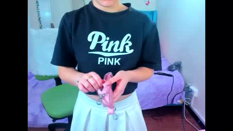 luna_analya online show from 6, 10, 2025