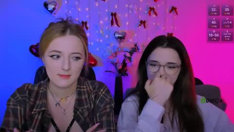 luna_berryy online show from 18, 4, 2026