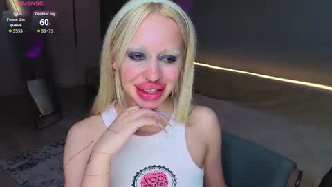 Snapshot of luna_beverly chatting on 16, 7, 2026 luna_beverly online show from 16, 7, 2026