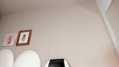 luna_bradley_ online show from 25, 3, 2026