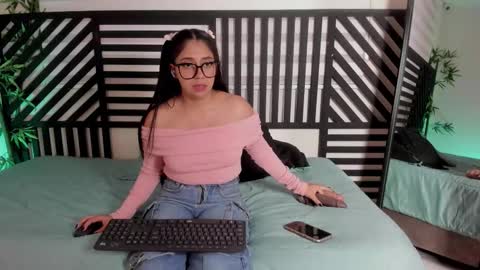 luna_cute14 online show from 22, 12, 2025