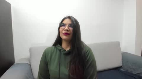 luna  online show from 4, 12, 2025