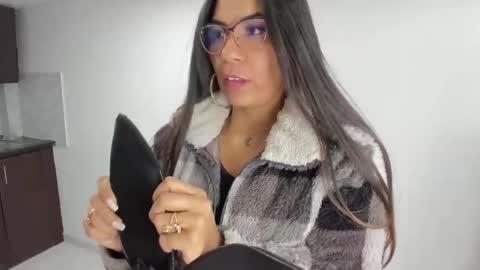 luna  online show from 9, 5, 2026