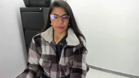 Snapshot of luna_dumont chatting on 6, 7, 2026 luna online show from 6, 7, 2026