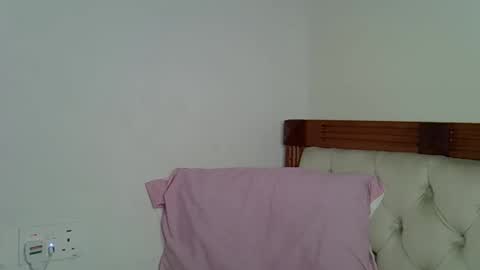 Snapshot of luna_empress chatting on 5, 12, 2025 maskedmalkia online show from 5, 12, 2025