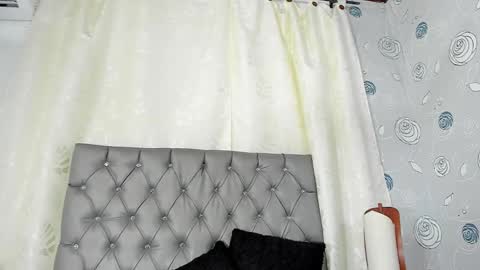 Snapshot of luna_evaa chatting on 11, 1, 2025 Luna Eva online show from 11, 1, 2025
