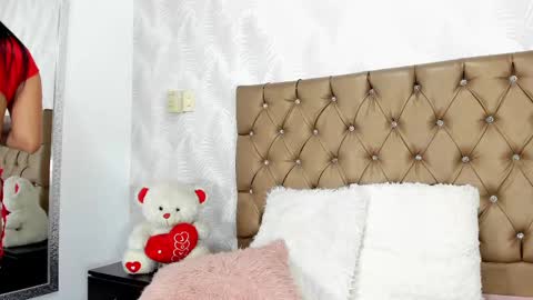 Snapshot of luna_evaa chatting on 9, 9, 2025 Luna Eva online show from 9, 9, 2025