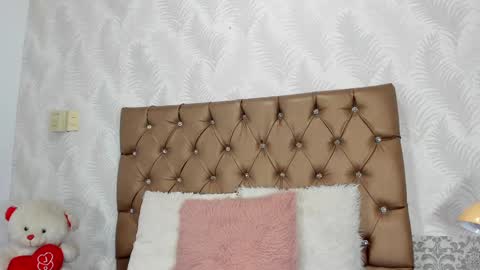 Snapshot of luna_evaa chatting on 13, 9, 2025 Luna Eva online show from 13, 9, 2025