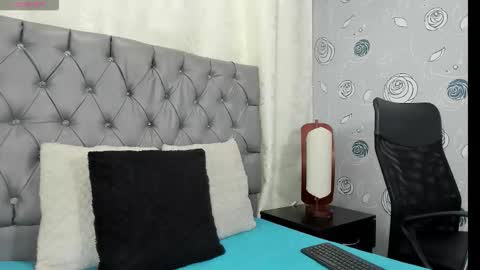 Snapshot of luna_evaa chatting on 18, 10, 2025 Luna Eva online show from 18, 10, 2025