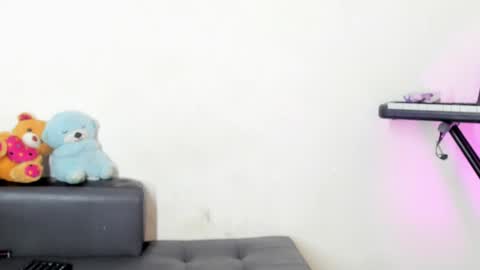 Snapshot of luna_fioree chatting on 11, 11, 2025 Luna Fioree online show from 11, 11, 2025