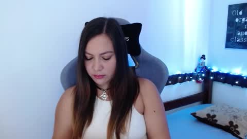 Snapshot of luna_gomez92 chatting on 9, 10, 2025 Luna Gomez online show from 9, 10, 2025