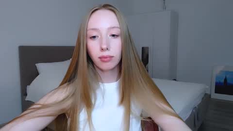 Snapshot of luna_insanity chatting on 5, 12, 2024 Luna online show from 5, 12, 2024