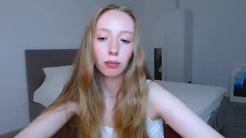 Snapshot of luna_insanity chatting on 5, 12, 2024 Luna online show from 5, 12, 2024