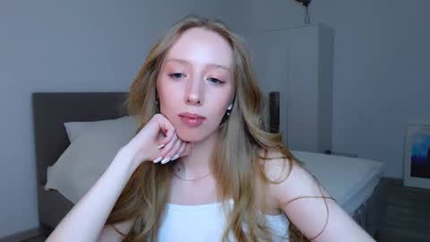 Snapshot of luna_insanity chatting on 12, 12, 2024 Luna online show from 12, 12, 2024