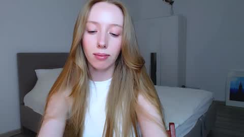 Snapshot of luna_insanity chatting on 14, 12, 2024 Luna online show from 14, 12, 2024