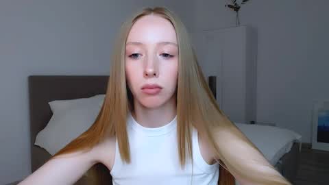 Snapshot of luna_insanity chatting on 25, 12, 2024 Luna online show from 25, 12, 2024